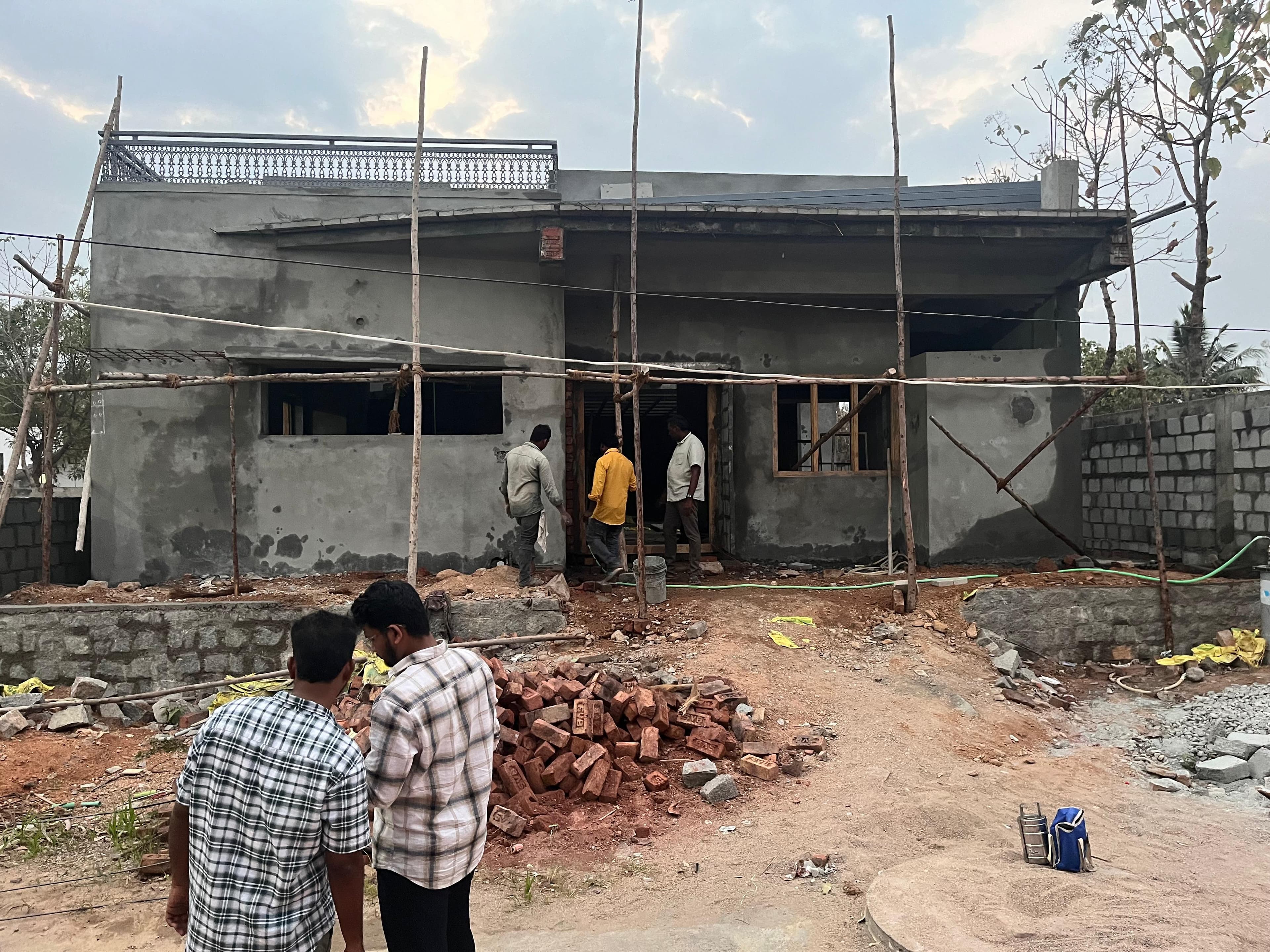 Courtyard House image